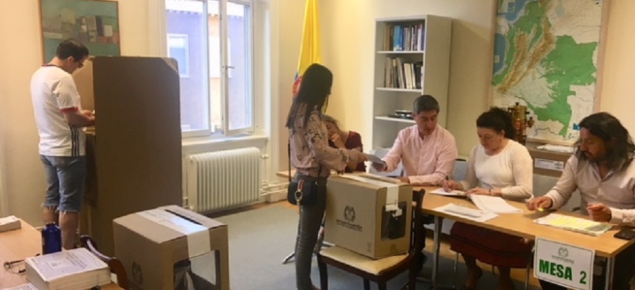 Último día de votaciones presidenciales 2018 empezó en Estocolmo