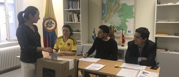 Inició la jornada electoral presidencial 2018 para la segunda vuelta en el Consulado de Colombia en Estocolmo